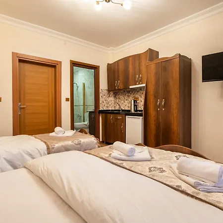 מלון דירות Nasip House 3*