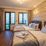 Nasip House 3*